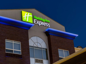Holiday Inn Express Hotel & Suites Airdrie-Calgary North by IHG
