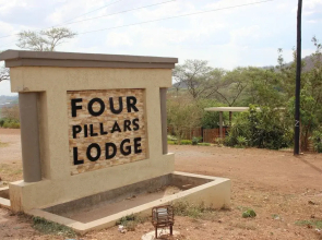 Four Pillars Lodge Chilanga