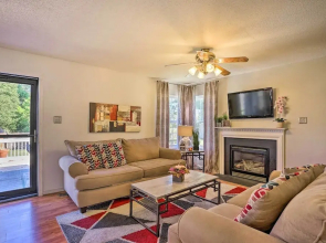 9 Mi to Richmond: Sandston Home w/ Office