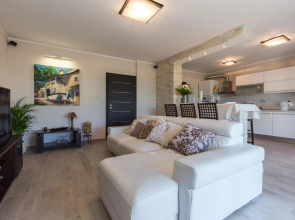 Deluxe Sea View Apartment Mate Balote