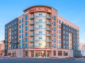 Hampton Inn & Suites Huntsville Downtown