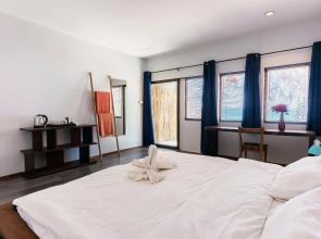 Mumsa Beach Resort & Restaurant