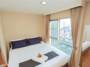 Near MRT Rama 9 Apartment