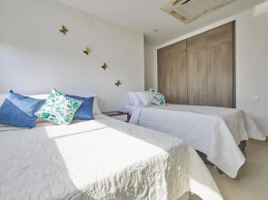 Beachfront Paradise With Outstanding Sunset Views