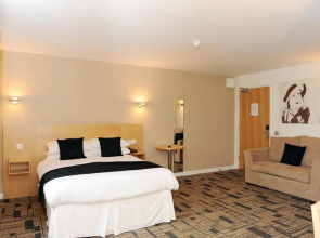 Lairhillock Lodge
