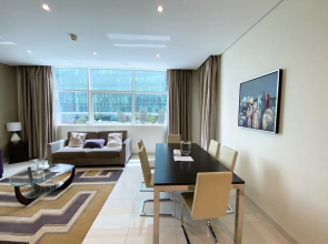 Marco Polo - Luxurious Apt with Wide City Views with Spa & Pool