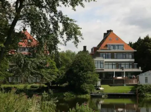 Budget Beach Studios