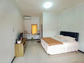 Villa Kampoeng City Pacet by RedDoorz