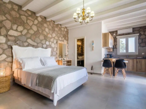 Kristen's Studio & Apartments