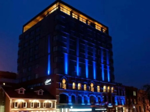 The Holman Grand Hotel