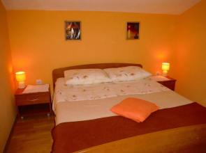 Apartment With one Bedroom in Prvić Luka, With Wonderful sea View, Furnished Terrace and Wifi - 1 m From the Beach