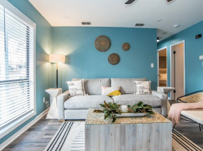 905 Fayetteville Oasis