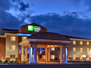 Holiday Inn Express Hotel & Suites Albuquerque Airport by IHG