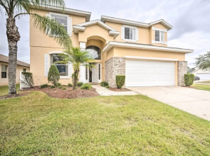 Dog-friendly Kissimmee Home w/ Lanai + Pool!