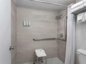 Developer Inn Maingate, a Baymont by Wyndham