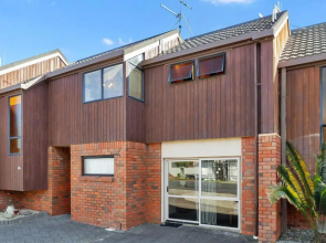 Downtown Mountview - Mt Maunganui Holiday Home