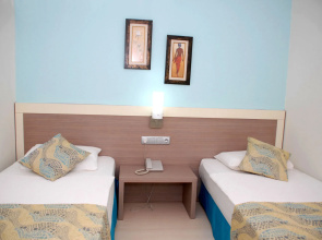 Queen Resort Hotel