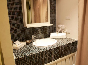 The Phoenix Hotel Bangkok