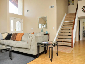 Luxury 4br 8min to Las Vegas Strip