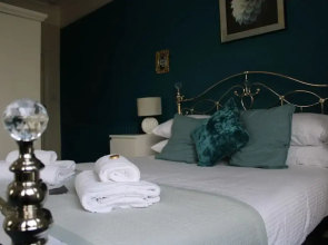 The Birdham Hotel & Restaurant