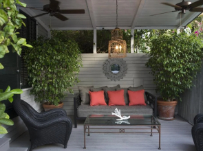 Simonton Court Historic Inn & Cottages