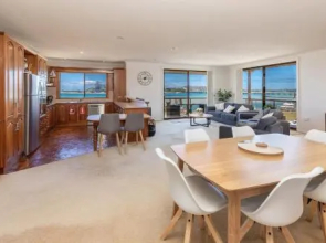 Shoreline 7 With 180 Degree Water Views