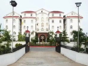 Hotel East Palace