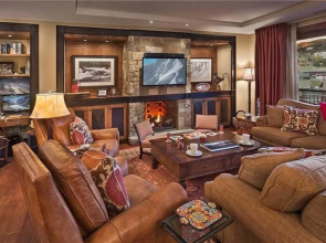 Hahns Peak 417 4 BedroomCondo By Moving Mountains