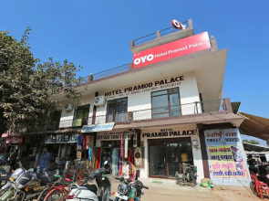 OYO 23240 Hotel Pramod Palace