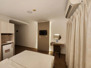 Sharjah International Airport Hotel