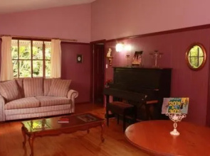 Maz's Tamborine Mountain Accommodation