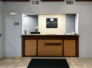 Candlewood Suites Waterloo- Cedar Falls