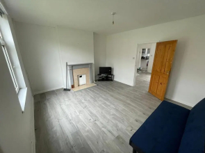 Lovely and Bright 2 bed House