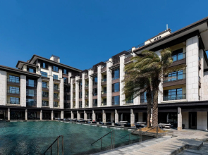 Lujiang Mega Hotel