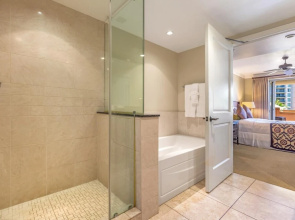 K B M Resorts- Hkh-236 Massive 2Bd Corner Unit With 1000ft Balcony Perfect for Families!