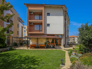 Family Room in Dafinka Guest House