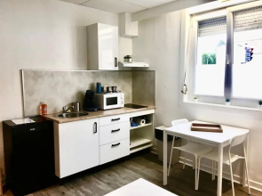 Studio proche centre, zoo et axes routiers