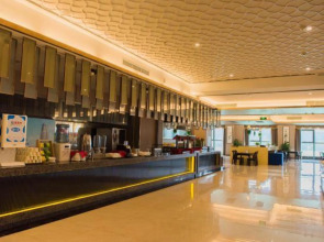 Zhongyuan International Hotel