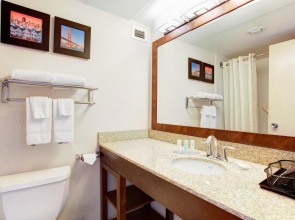 Comfort Inn by the Bay