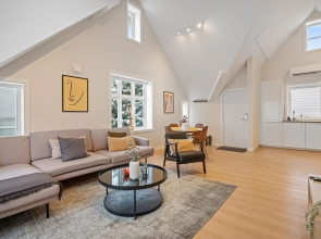 Unique and Spacious Apt close to City Centre