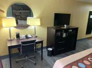 Super 8 Richmond