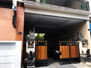Agus Guest house Sunset Road