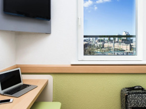 ibis budget Leeds Centre Crown Point Road