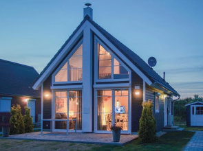 Awesome Home in Zerpenschleuse With 2 Bedrooms and Wifi