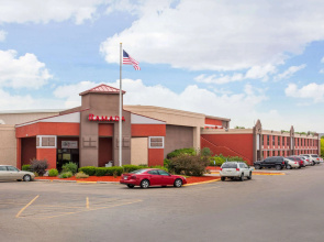 Clarion Inn and Suites Convention Center Kearney