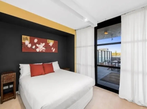 Accommodate Canberra - Dockside