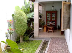 Rumah Purwanggan Guest House
