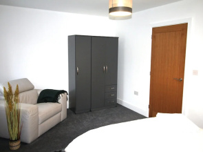 2 Bed Bungalow - Large Enclosed Garden - New Build