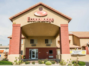 SureStay Hotel by Best Western Fontana