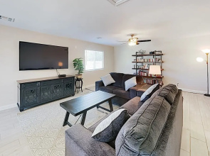 New Listing! Luxe Getaway w/ Pool & Mountain Views home